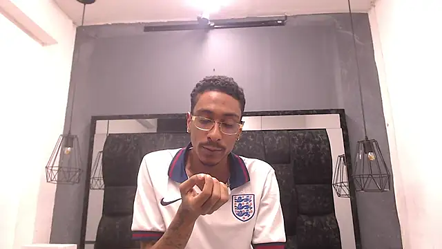 Snapshot of Jose_Smoke chatting on 09-27-25, 03:33 Jose Smoke online show from 09-27-25, 03:33