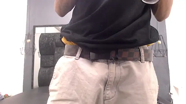 Snapshot of Jose_Smoke chatting on 10-04-25, 03:15 Jose Smoke online show from 10-04-25, 03:15