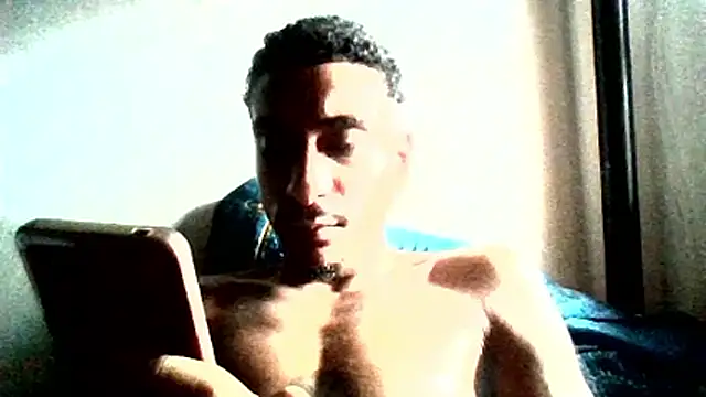 Snapshot of Jose_Smoke chatting on 10-27-25, 05:28 Jose Smoke online show from 10-27-25, 05:28