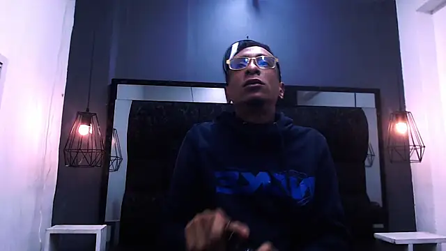 Snapshot of Jose_Smoke chatting on 11-20-25, 03:28 Jose Smoke online show from 11-20-25, 03:28