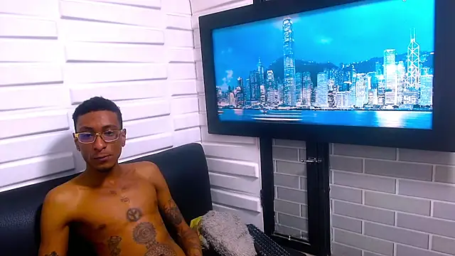 Snapshot of Jose_Smoke chatting on 11-22-25, 03:27 Jose Smoke online show from 11-22-25, 03:27