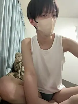 yuuuuma578 online show from 05-13-26, 02:58