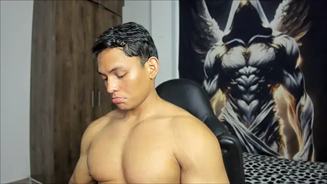 Snapshot of tom_beasley chatting on 01-16-25, 02:19 tom beasley online show from 01-16-25, 02:19