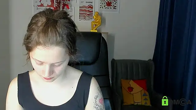Snapshot of Alina_Mills chatting on 05-11-26, 09:04 Alina Mills online show from 05-11-26, 09:04
