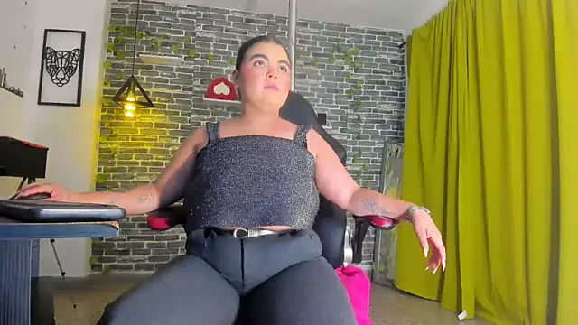 Snapshot of iam_samy_ chatting on 01-27-25, 11:54 iam samy online show from 01-27-25, 11:54