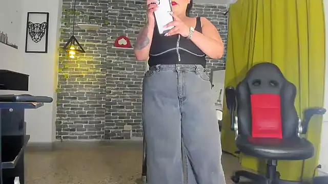 Snapshot of iam_samy_ chatting on 02-07-25, 06:13 iam samy online show from 02-07-25, 06:13