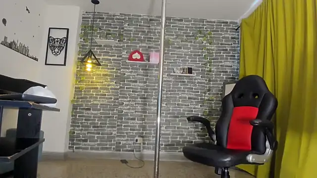 Snapshot of iam_samy_ chatting on 02-08-25, 06:12 iam samy online show from 02-08-25, 06:12