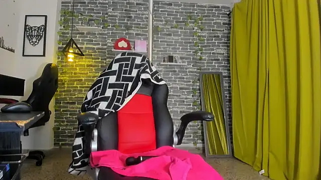 Snapshot of iam_samy_ chatting on 02-19-25, 12:00 iam samy online show from 02-19-25, 12:00