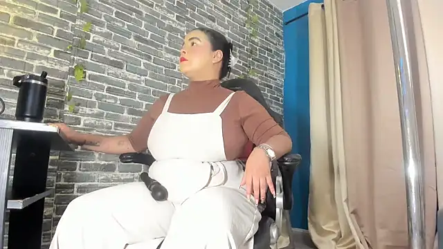 Snapshot of iam_samy_ chatting on 10-02-25, 11:28 iam samy online show from 10-02-25, 11:28