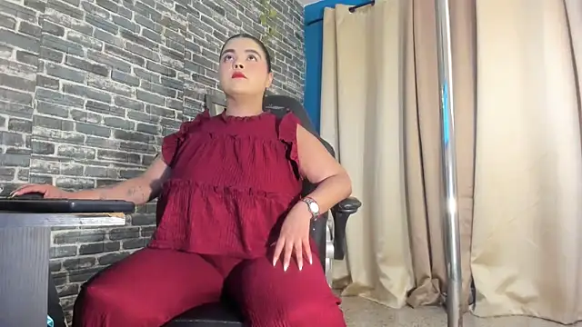 Snapshot of iam_samy_ chatting on 12-14-25, 11:37 iam samy online show from 12-14-25, 11:37