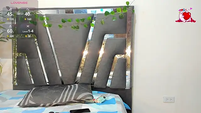 Snapshot of Black_Rose2 chatting on 02-13-25, 11:50 Black Rose2 online show from 02-13-25, 11:50