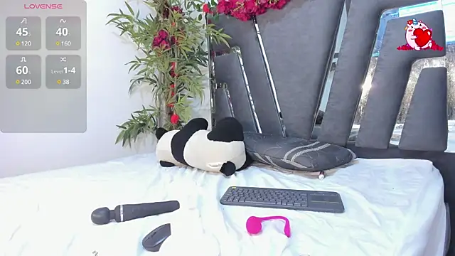 Snapshot of Black_Rose2 chatting on 03-02-25, 11:50 Black Rose2 online show from 03-02-25, 11:50