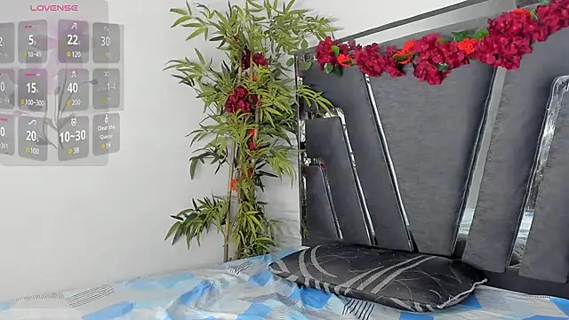 Snapshot of Black_Rose2 chatting on 03-22-25, 11:32 Black Rose2 online show from 03-22-25, 11:32