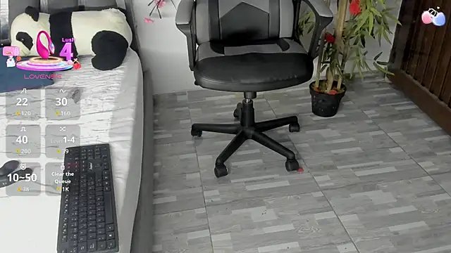 Snapshot of Black_Rose2 chatting on 10-01-25, 11:38 Black Rose2 online show from 10-01-25, 11:38