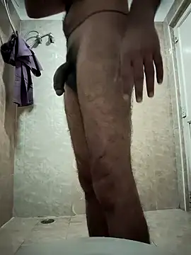 Snapshot of hairy_gun chatting on 01-26-25, 08:57 hairy gun online show from 01-26-25, 08:57