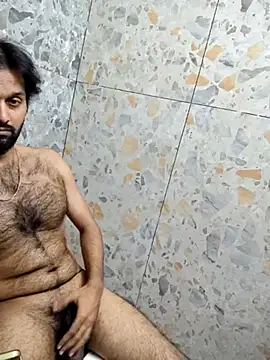 Snapshot of hairy_gun chatting on 03-15-25, 01:40 hairy gun online show from 03-15-25, 01:40