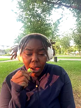 Snapshot of Goddess_Nafeesha chatting on 09-09-25, 10:42 Goddess Nafeesha online show from 09-09-25, 10:42