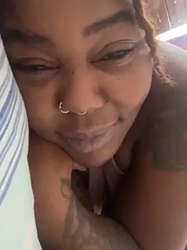 Snapshot of Goddess_Nafeesha chatting on 10-12-25, 05:45 Goddess Nafeesha online show from 10-12-25, 05:45