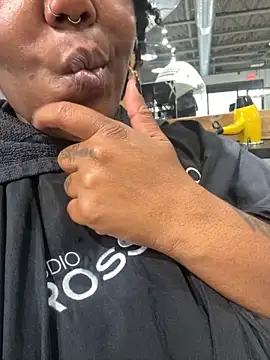 Snapshot of Goddess_Nafeesha chatting on 10-30-25, 05:24 Goddess Nafeesha online show from 10-30-25, 05:24