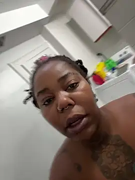 Snapshot of Goddess_Nafeesha chatting on 12-21-25, 05:42 Goddess Nafeesha online show from 12-21-25, 05:42