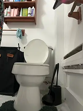 Snapshot of Goddess_Nafeesha chatting on 02-08-26, 02:20 Goddess Nafeesha online show from 02-08-26, 02:20