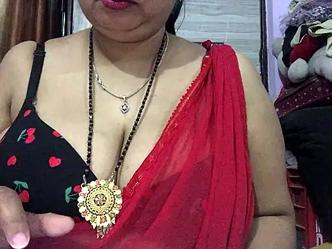 Snapshot of Desi_bhabhiii chatting on 11-24-25, 05:40 Desi bhabhiii online show from 11-24-25, 05:40