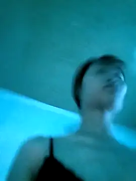 Snapshot of Lonalysexy chatting on 05-12-26, 01:36 Lonalysexy online show from 05-12-26, 01:36
