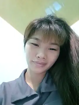 Snapshot of Lonalysexy chatting on 05-21-26, 01:23 Lonalysexy online show from 05-21-26, 01:23