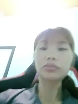 Snapshot of Lonalysexy chatting on 05-31-26, 11:39 Lonalysexy online show from 05-31-26, 11:39