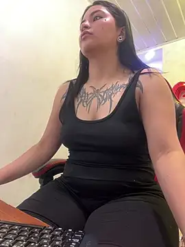  luna torres online show from 04-20-26, 12:52