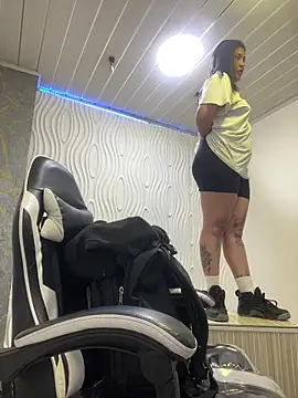  luna torres online show from 04-21-26, 12:44