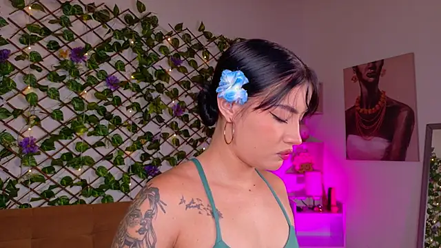 melody cute10 online show from 04-23-26, 01:24