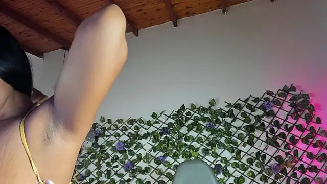 chantall smith online show from 12-19-24, 02:24