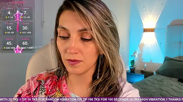 Snapshot of loly_marce chatting on 01-17-25, 01:24 loly marce online show from 01-17-25, 01:24