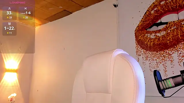 Snapshot of loly_marce chatting on 02-06-25, 08:13 loly marce online show from 02-06-25, 08:13