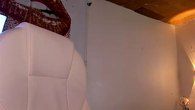 Snapshot of loly_marce chatting on 03-22-25, 08:48 loly marce online show from 03-22-25, 08:48