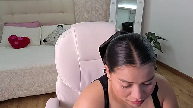 Snapshot of loly_marce chatting on 09-12-25, 08:42 loly marce online show from 09-12-25, 08:42