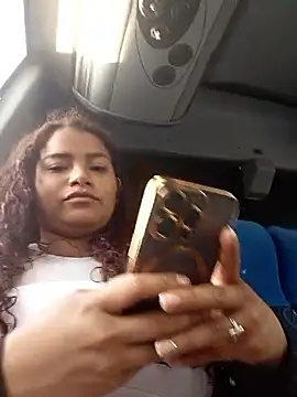 Snapshot of loly_marce chatting on 10-25-25, 10:15 loly marce online show from 10-25-25, 10:15