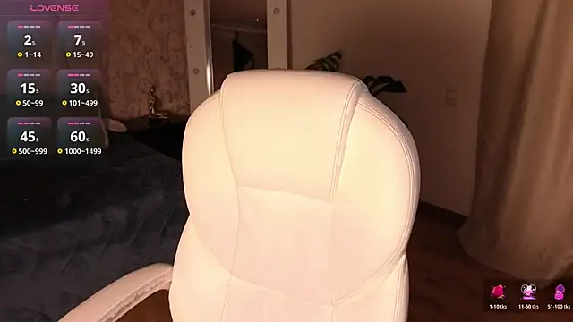 Snapshot of loly_marce chatting on 11-18-25, 08:46 loly marce online show from 11-18-25, 08:46