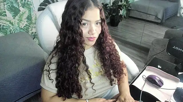 Snapshot of loly_marce chatting on 12-03-25, 09:57 loly marce online show from 12-03-25, 09:57