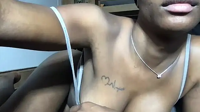 Snapshot of SeductiveMiahBrown chatting on 02-04-26, 08:14 SeductiveMiahBrown online show from 02-04-26, 08:14