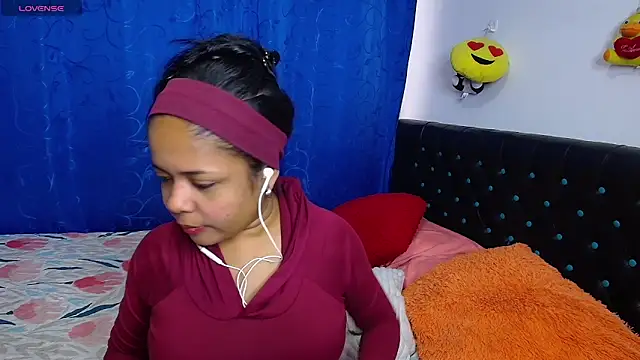 Melikasweetz online show from 04-27-26, 04:49