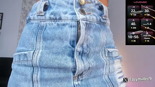 Snapshot of taty_miller chatting on 02-07-25, 08:31 taty miller online show from 02-07-25, 08:31