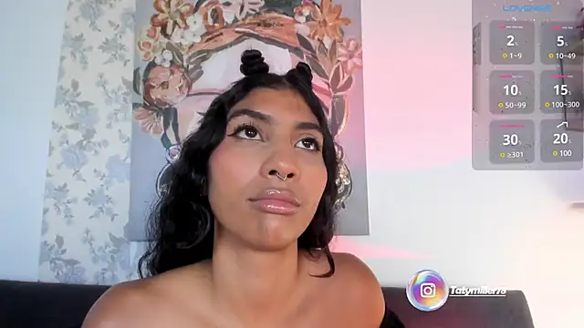 Snapshot of taty_miller chatting on 03-07-25, 08:22 taty miller online show from 03-07-25, 08:22