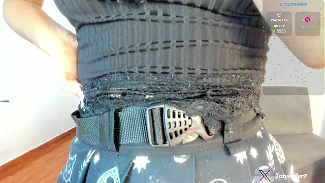 Snapshot of taty_miller chatting on 03-10-25, 08:23 taty miller online show from 03-10-25, 08:23