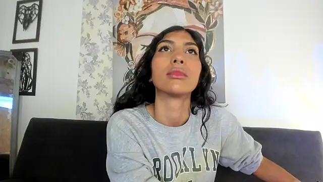 Snapshot of taty_miller chatting on 03-15-25, 08:21 taty miller online show from 03-15-25, 08:21