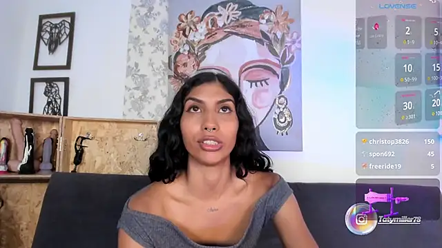 Snapshot of taty_miller chatting on 03-18-25, 02:36 taty miller online show from 03-18-25, 02:36