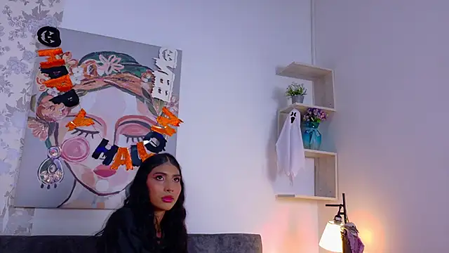 Snapshot of taty_miller chatting on 10-21-25, 03:35 taty miller online show from 10-21-25, 03:35