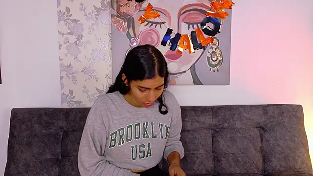 Snapshot of taty_miller chatting on 10-26-25, 02:12 taty miller online show from 10-26-25, 02:12