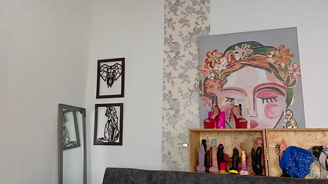 Snapshot of taty_miller chatting on 11-20-25, 08:19 taty miller online show from 11-20-25, 08:19